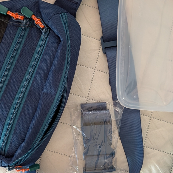 Wilderdog Fanny pack + treat bag - Picture 5 of 8